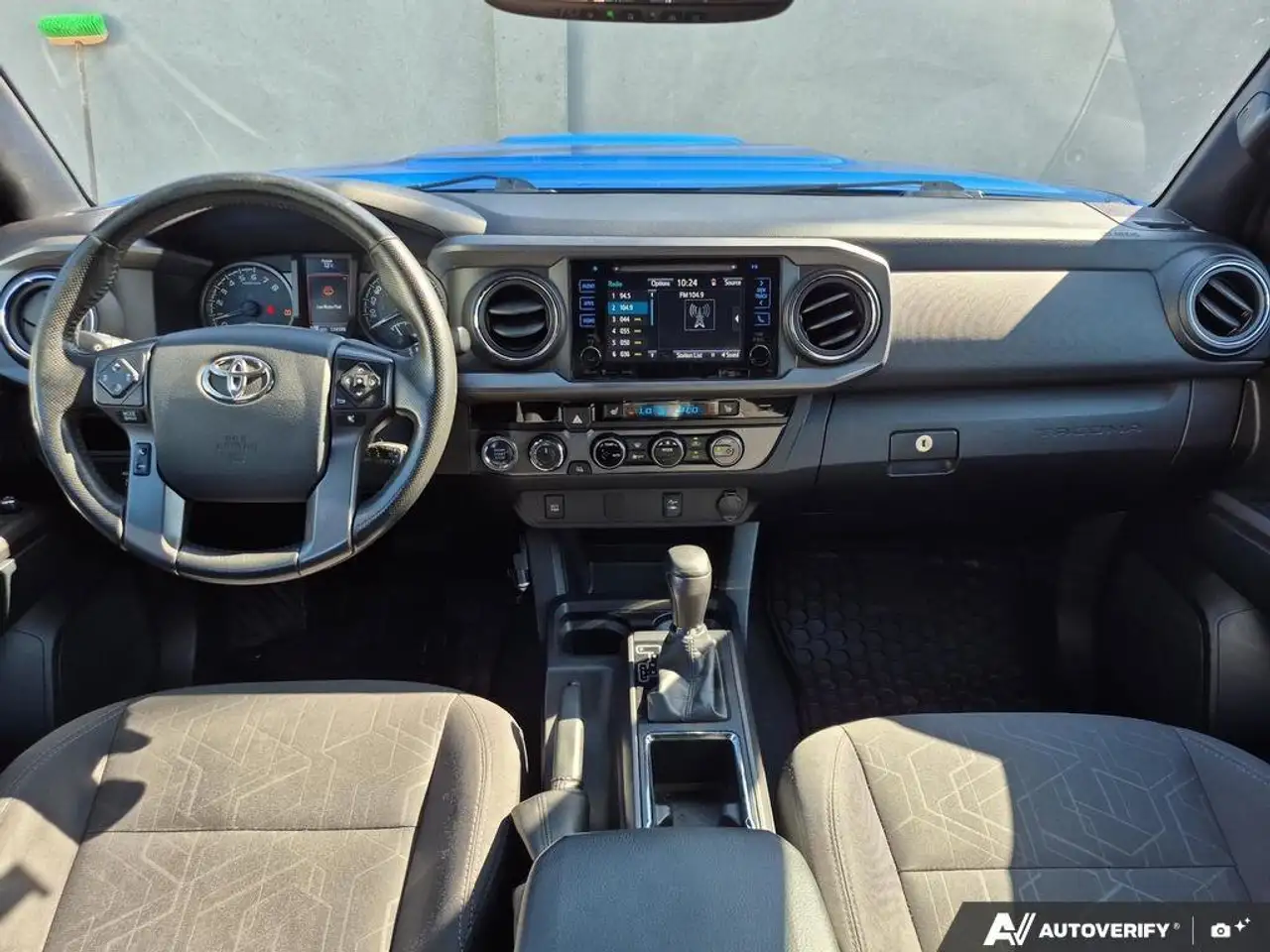 Toyota Tacoma снимка Toyota Tacoma