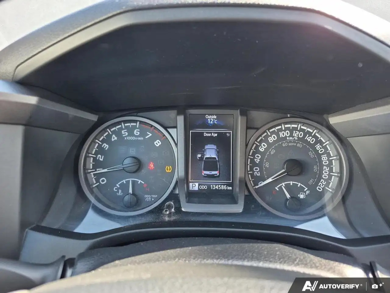 Toyota Tacoma снимка Toyota Tacoma