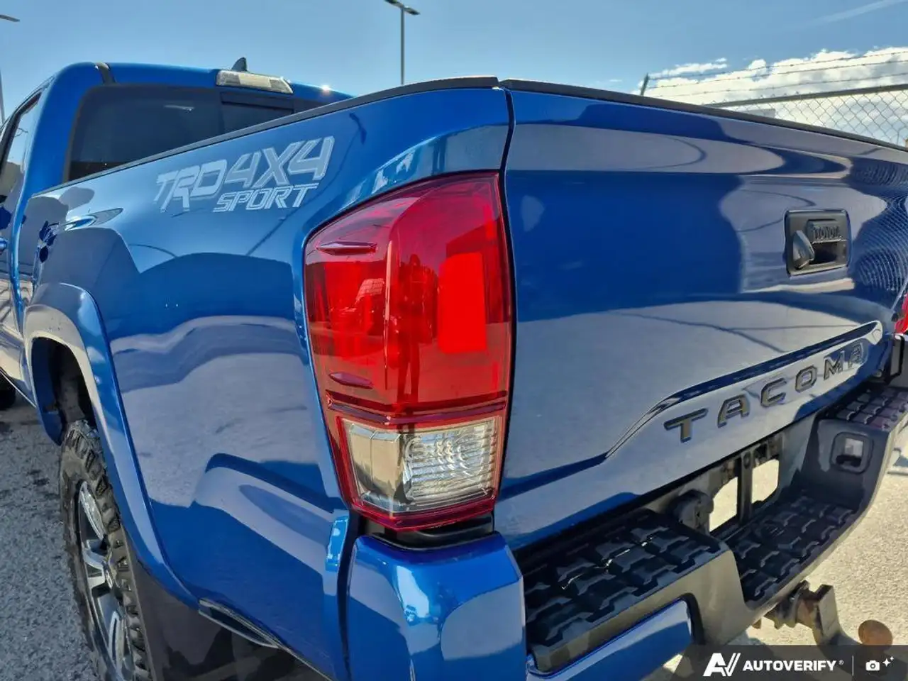 Toyota Tacoma снимка Toyota Tacoma