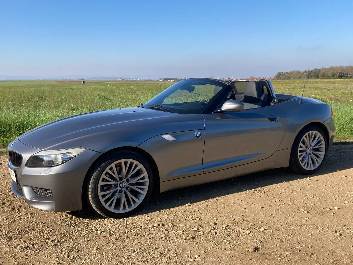 BMW Z4 sDrive 23i Grau - 2