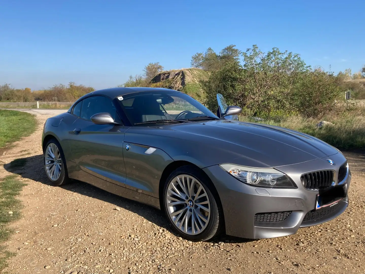 BMW Z4 sDrive 23i Grau - 1
