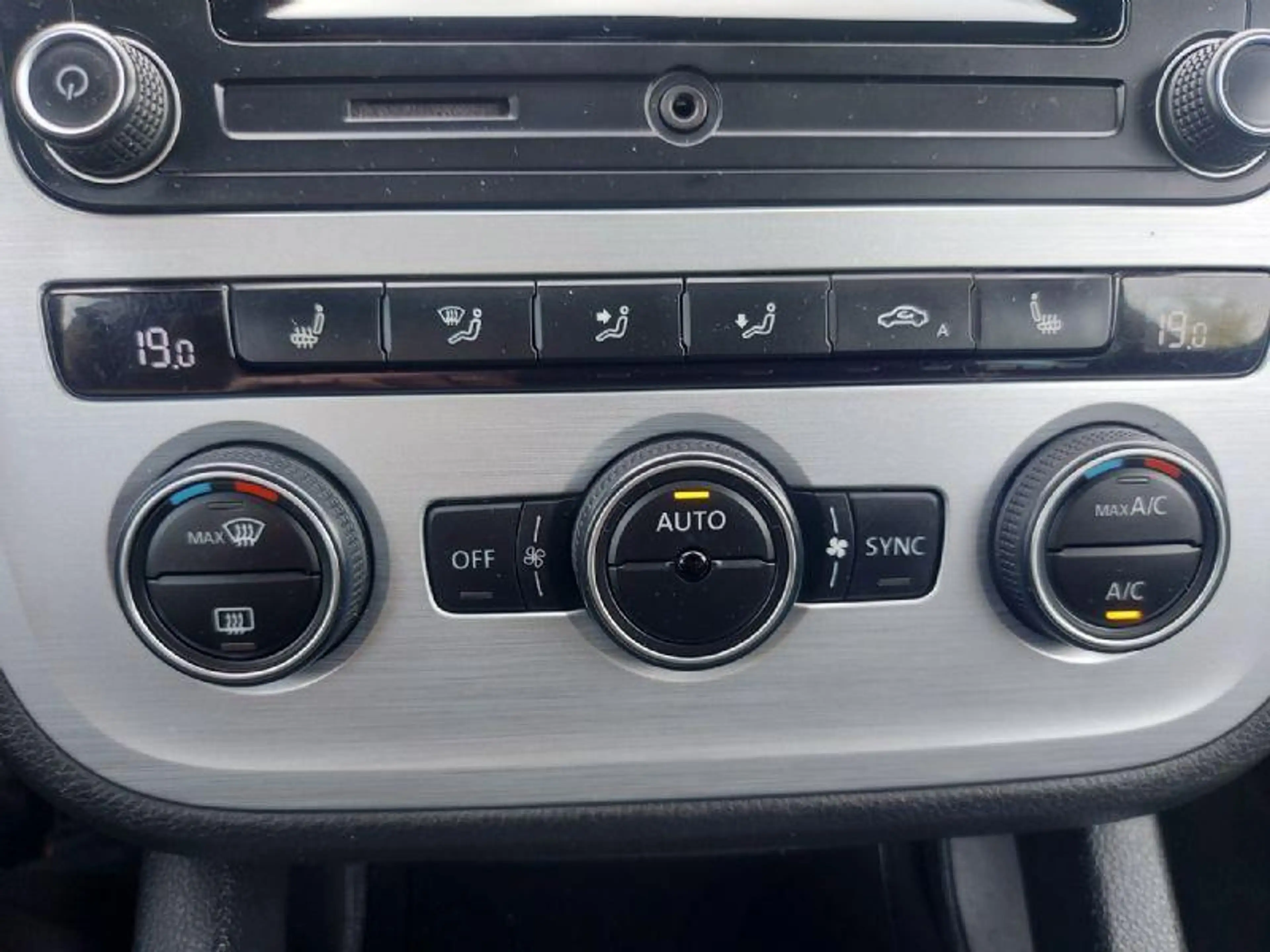 Volkswagen Scirocco 1.4 TSI Edition, airco,stoelverwarming,parkeersens — photo 11