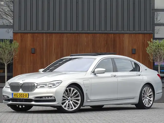 BMW 740 7-serie 740e Lang 326PK / VIP / Bowers & Wilkins /