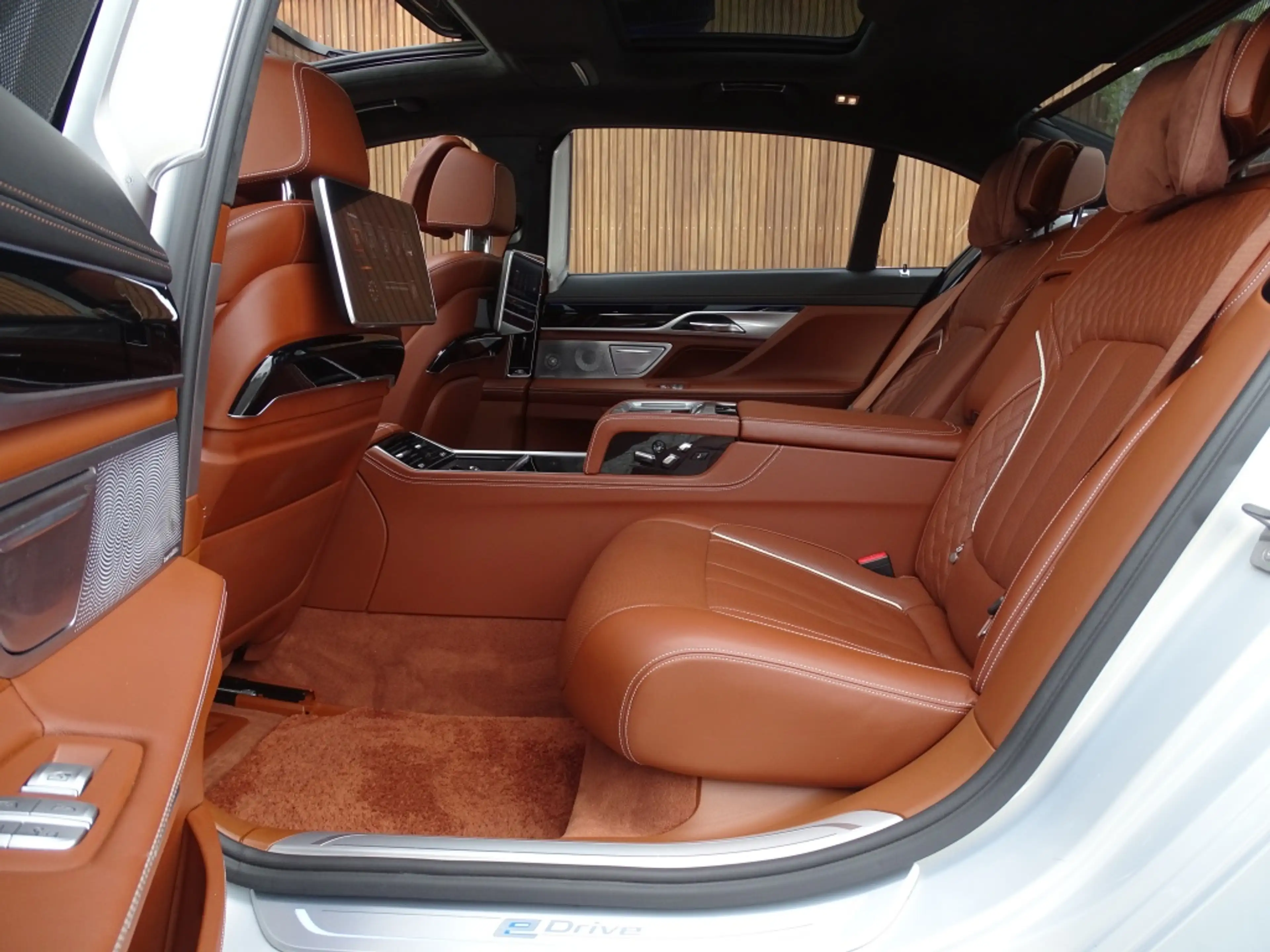 BMW 740 7-serie 740e Lang 326PK / VIP / Bowers & Wilkins / — photo 15
