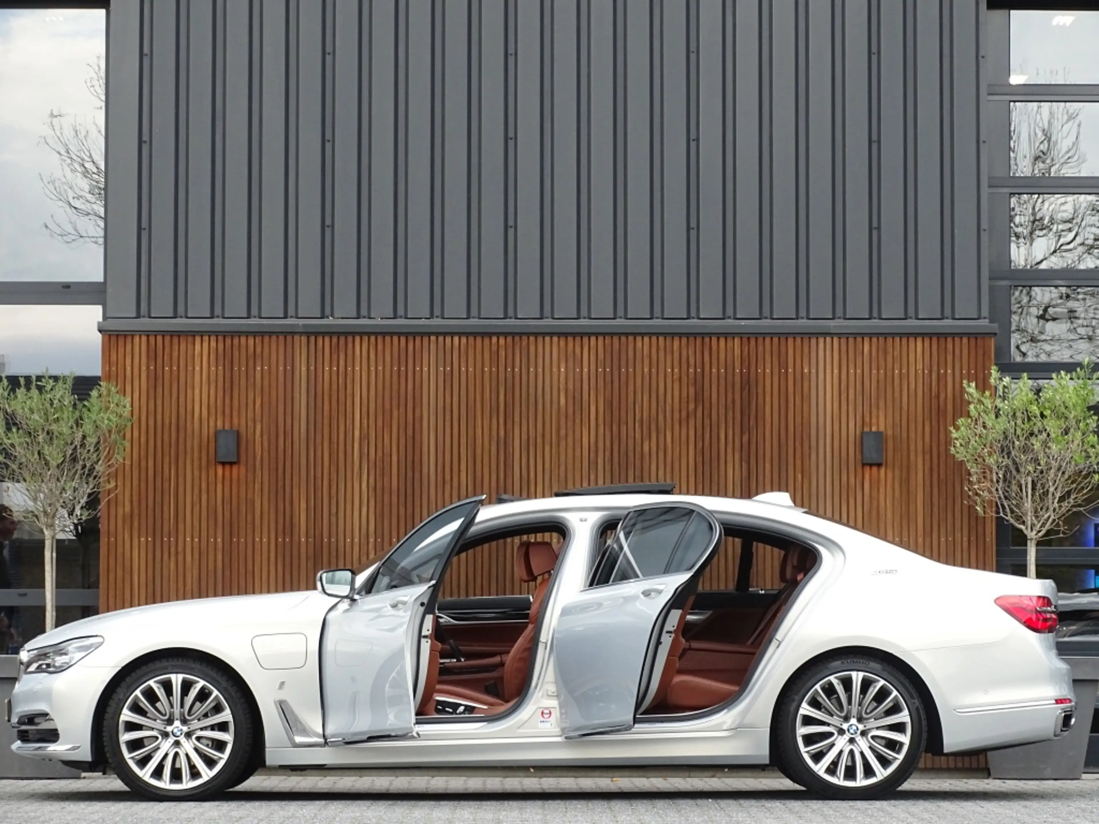 BMW 740 7-serie 740e Lang 326PK / VIP / Bowers & Wilkins / — photo 6