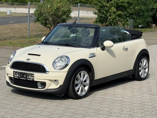 MINI Cooper SD Cabrio Cooper SD / Tüv Neu / Große Inspektion Neu
