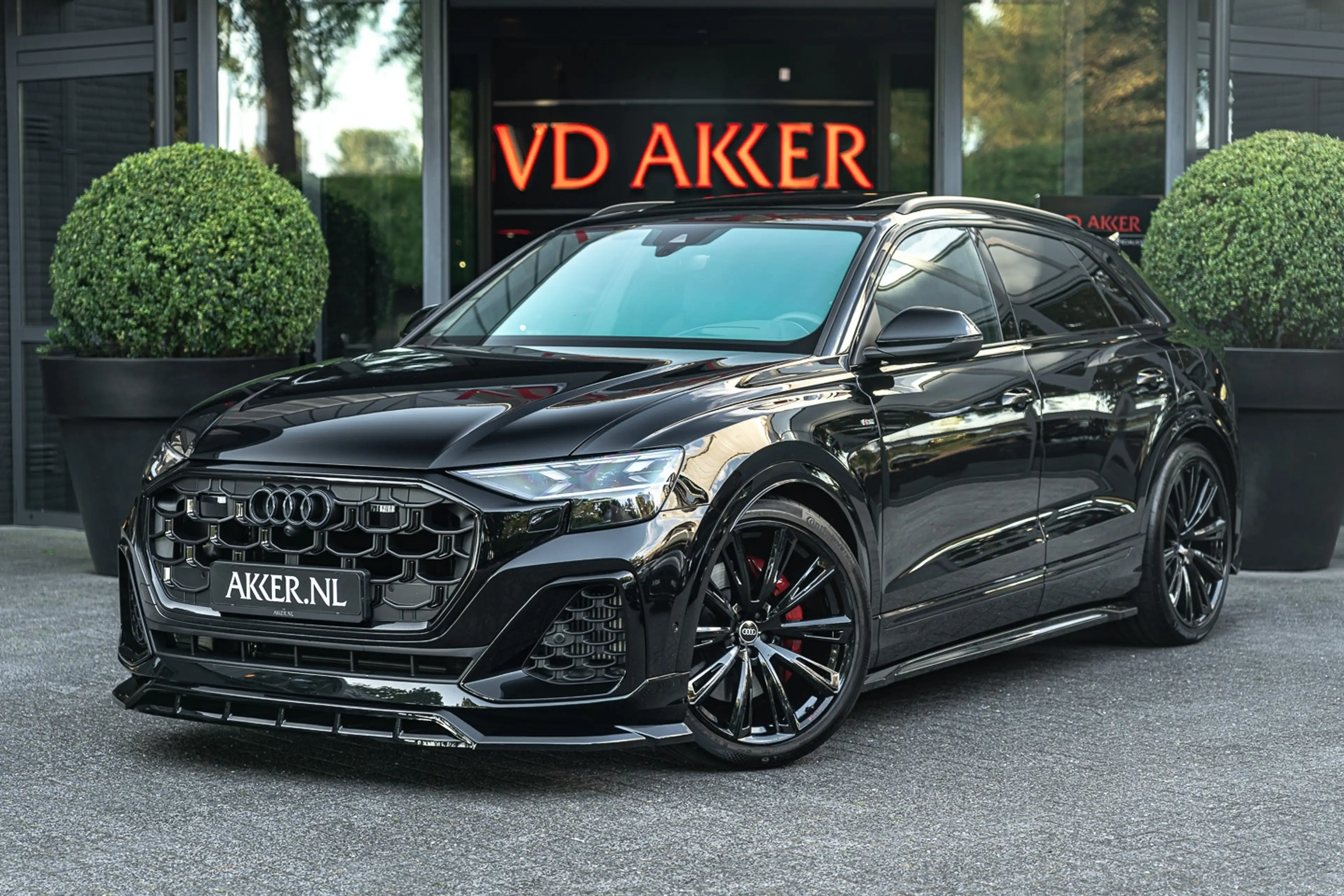 Audi Q8 55 TFSIe Quattro | Aero Pakket | 4WSturing | Massa