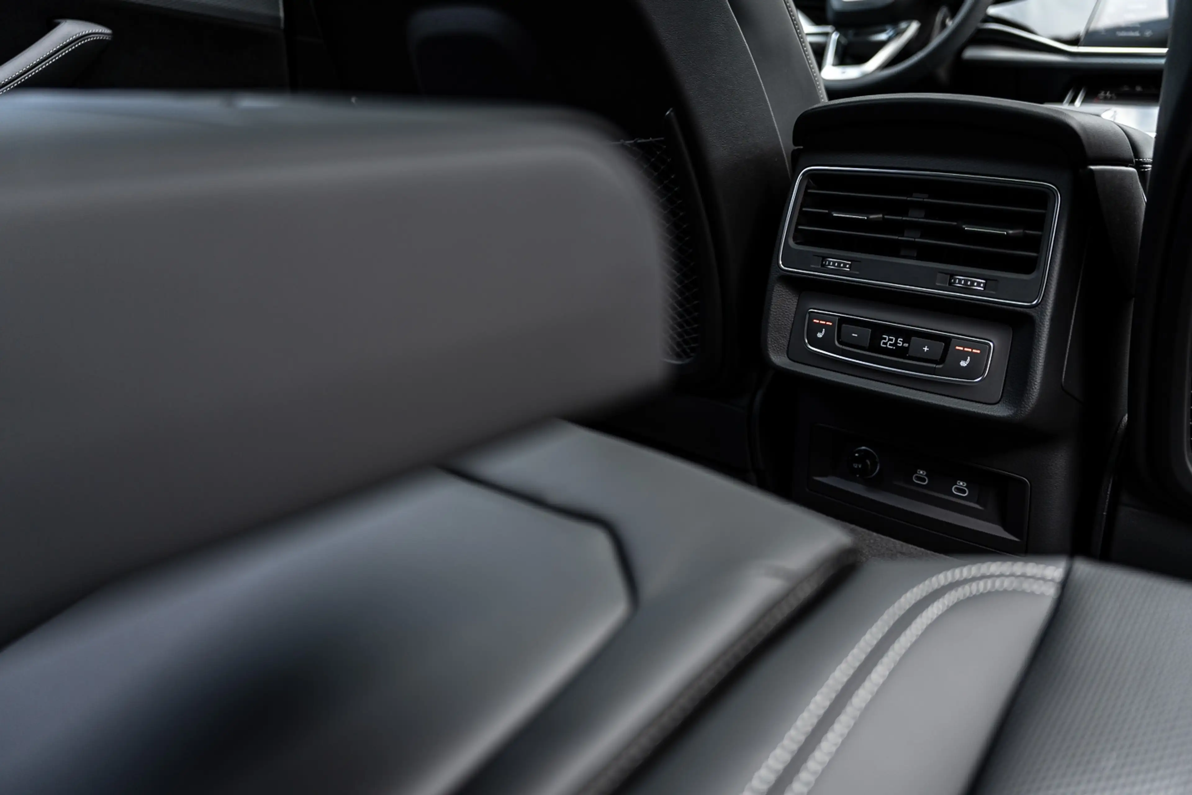 Audi Q8 55 TFSIe Quattro | Aero Pakket | 4WSturing | Massa — photo 13