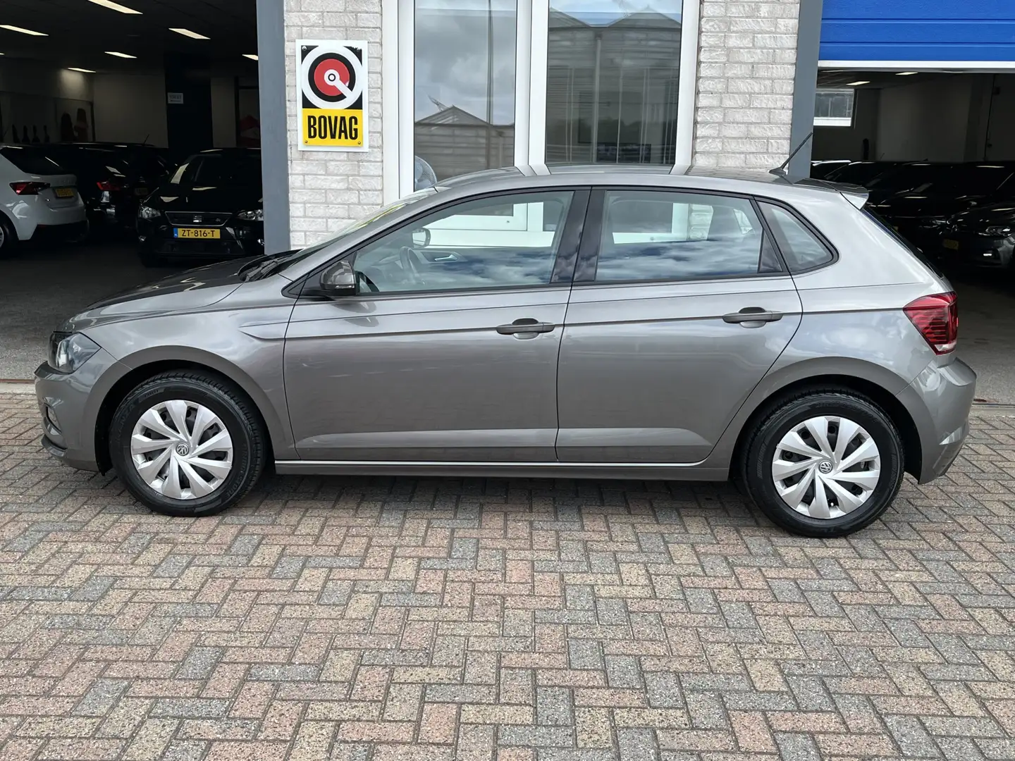 Volkswagen Polo 1.0 MPI Comfortline / 17.000 KM/ ZEER ZUINIG/ APP- Gris - 2