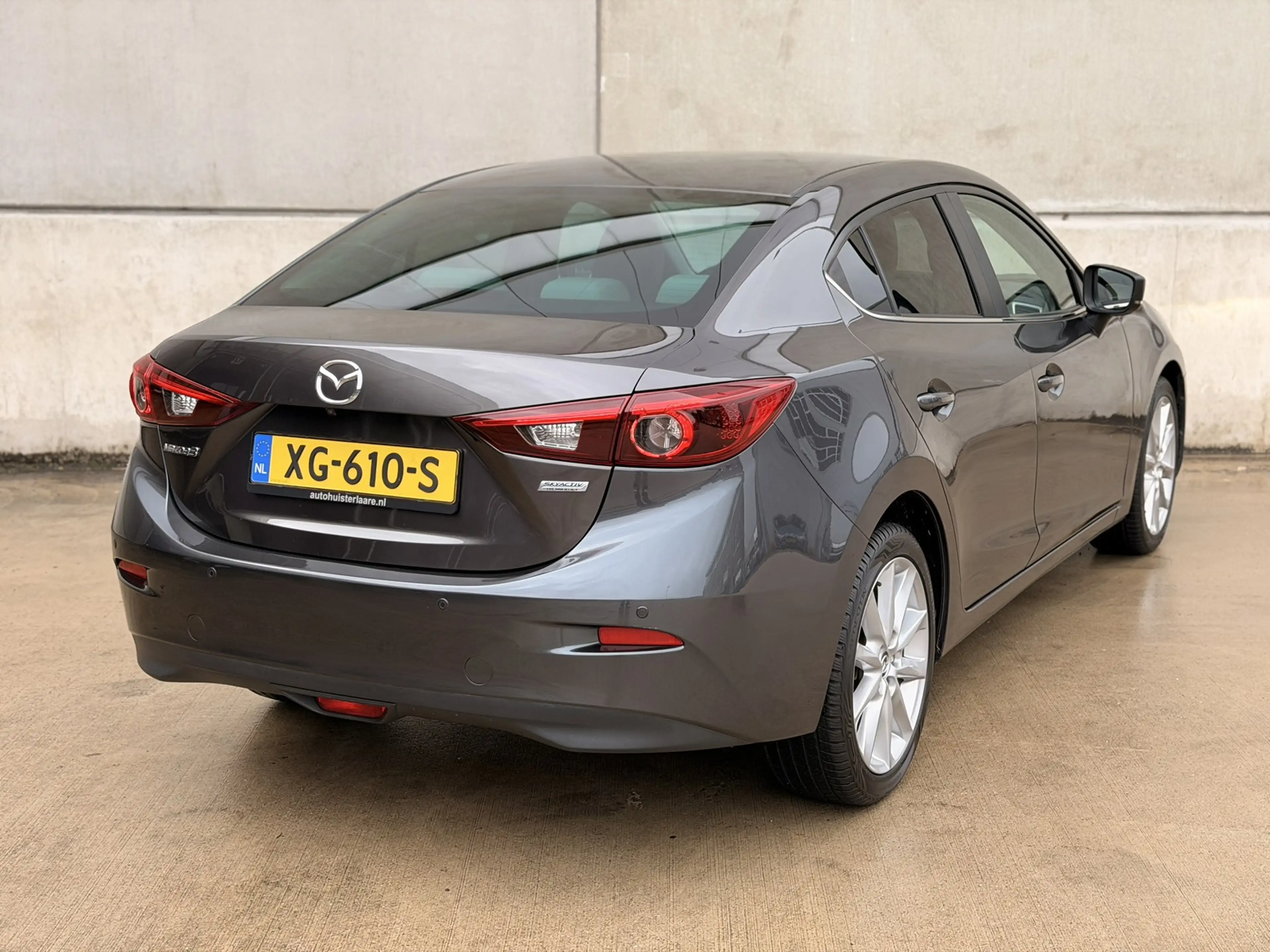 Mazda 3 Sedan 2.0 SkyActiv-G Leder HUD 18' Camera Keyless — photo 6