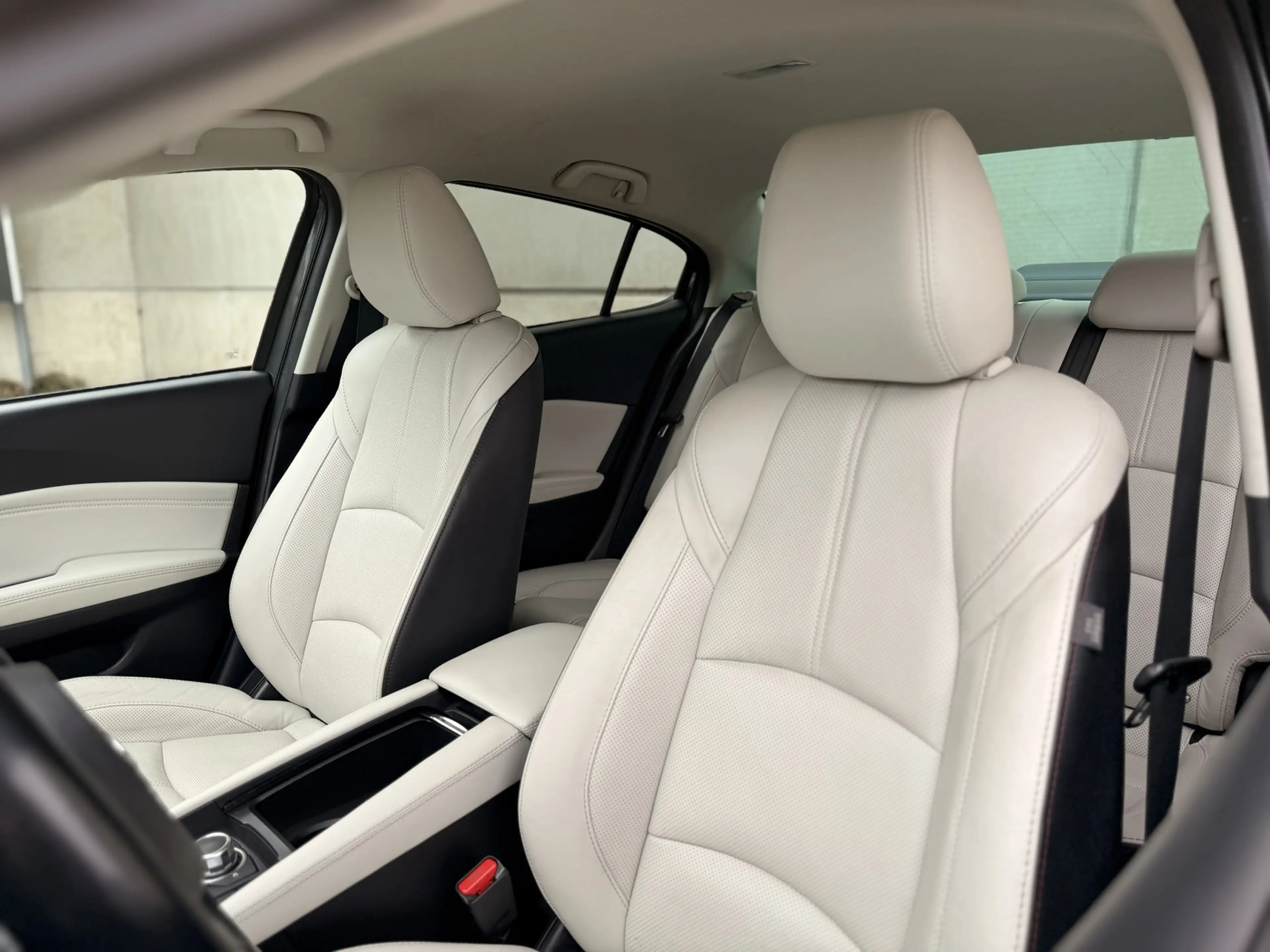 Mazda 3 Sedan 2.0 SkyActiv-G Leder HUD 18' Camera Keyless — photo 9