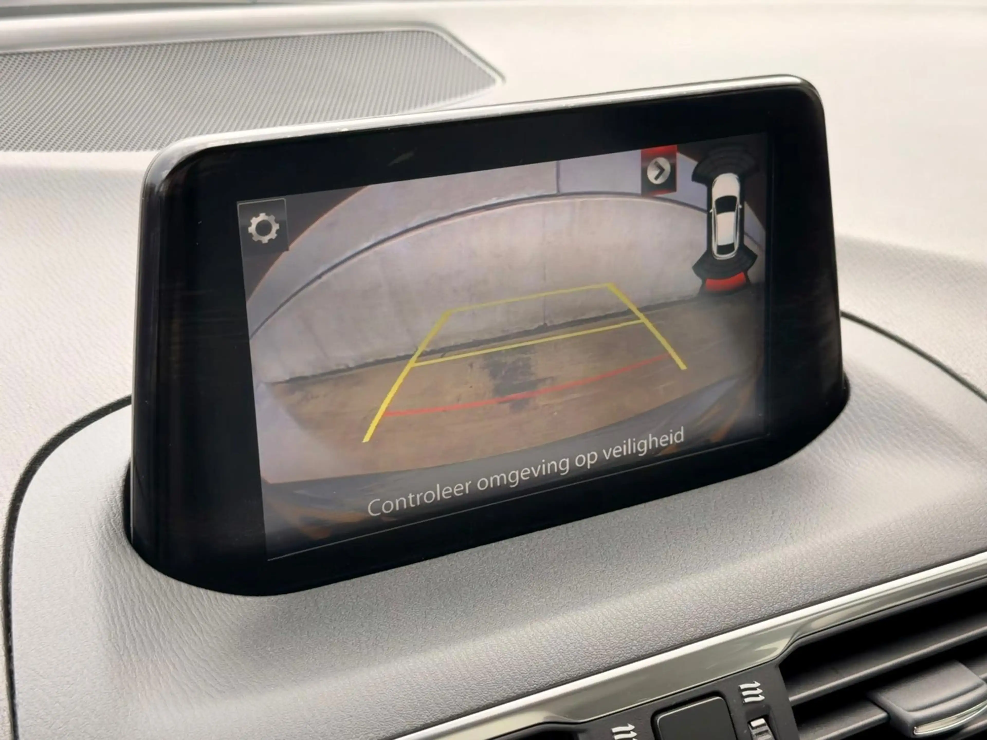 Mazda 3 Sedan 2.0 SkyActiv-G Leder HUD 18' Camera Keyless — photo 21