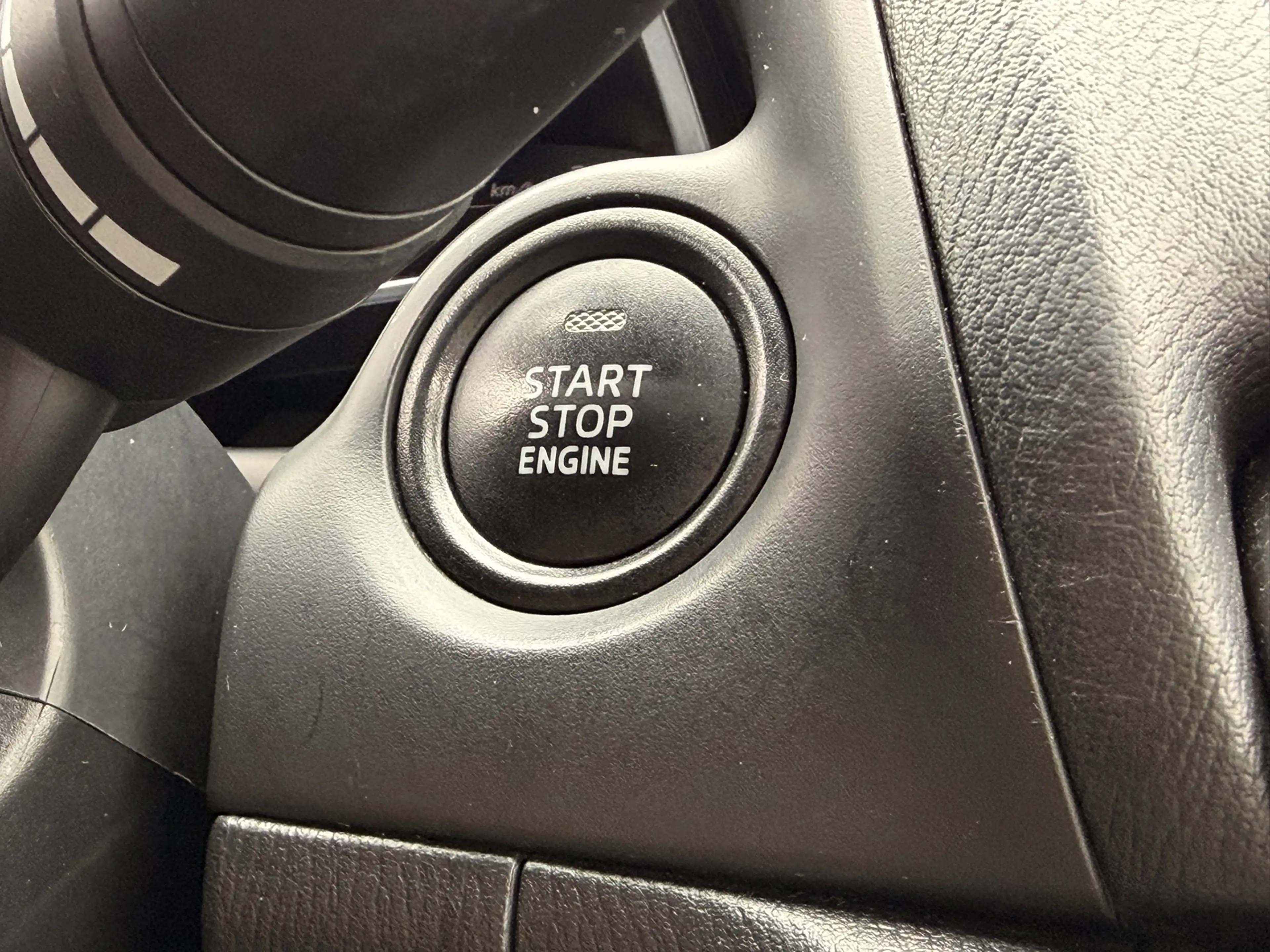 Mazda 3 Sedan 2.0 SkyActiv-G Leder HUD 18' Camera Keyless — photo 14