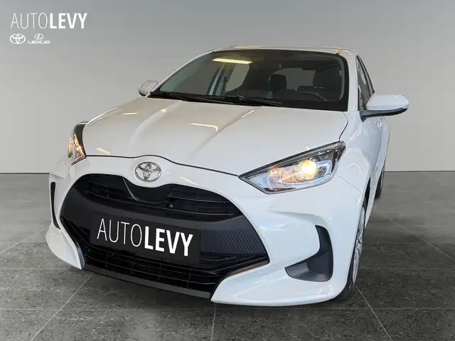 Toyota Yaris view 2