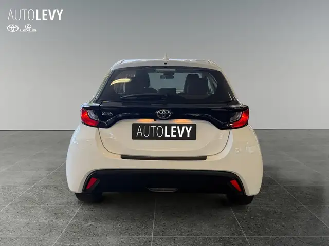Toyota Yaris view 5