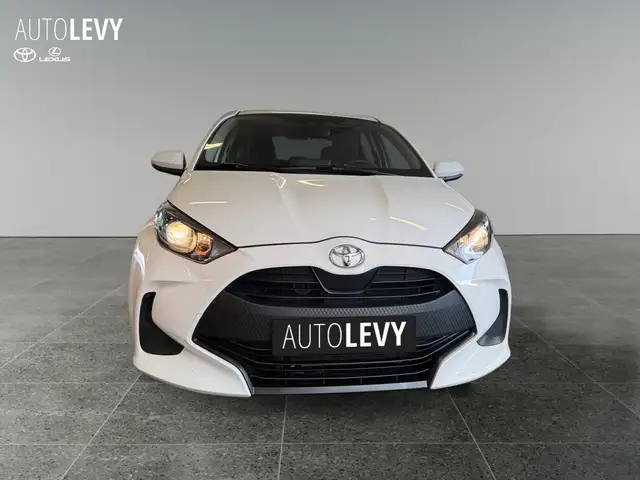 Toyota Yaris view 9