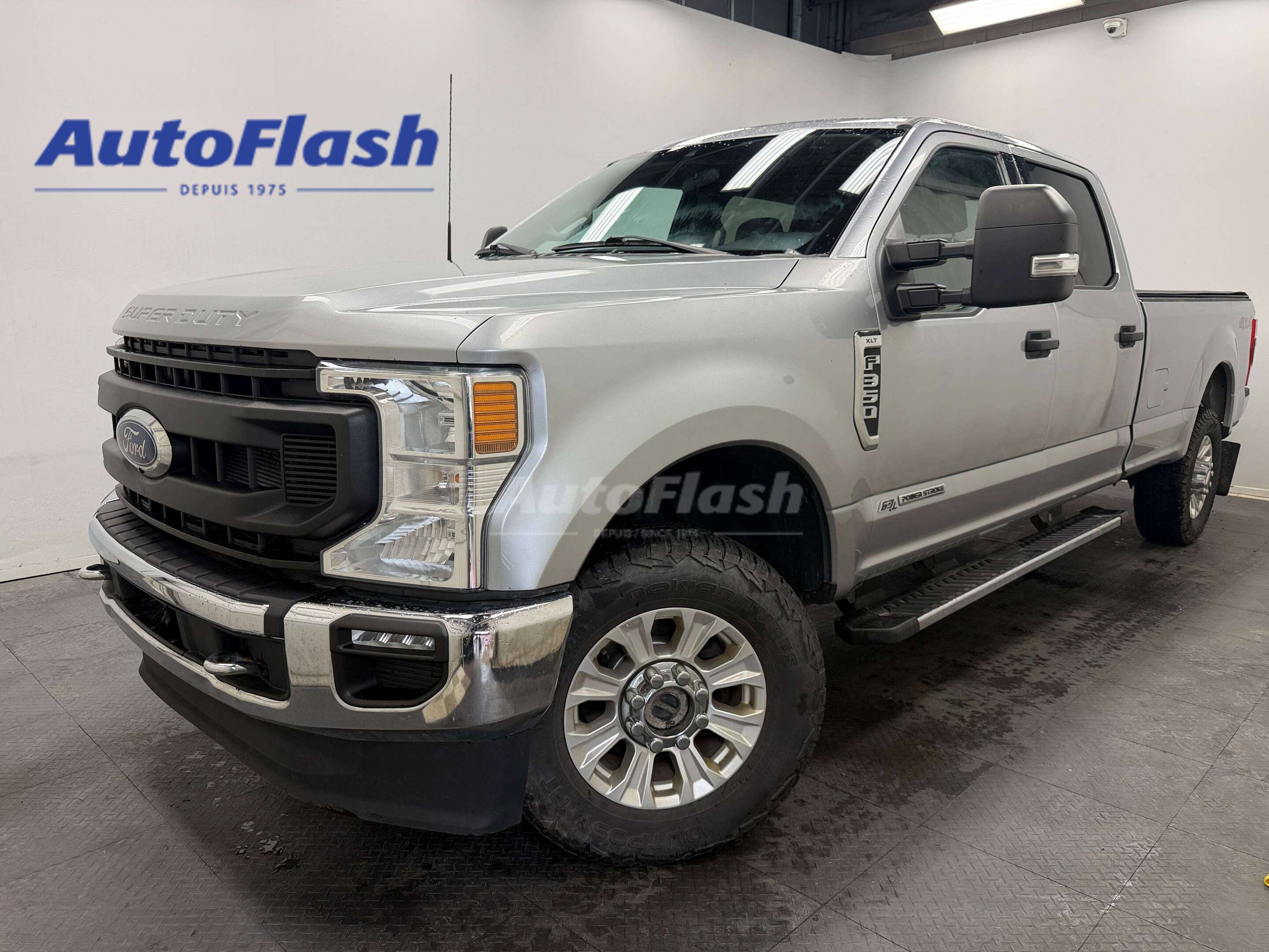 2022 Ford F-350 Super Duty XLT