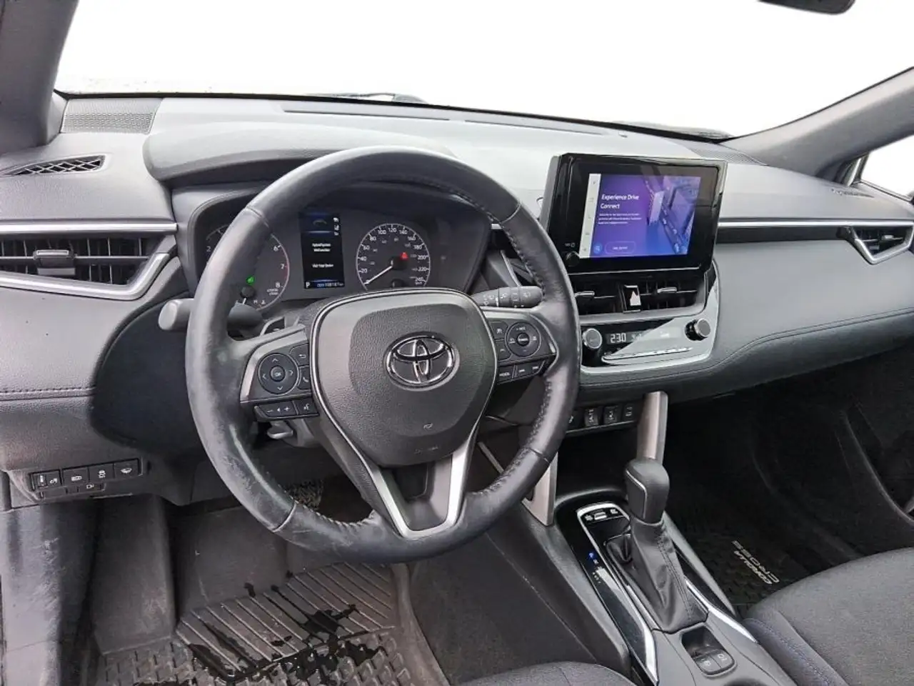 Toyota Corolla Cross снимка Toyota Corolla Cross