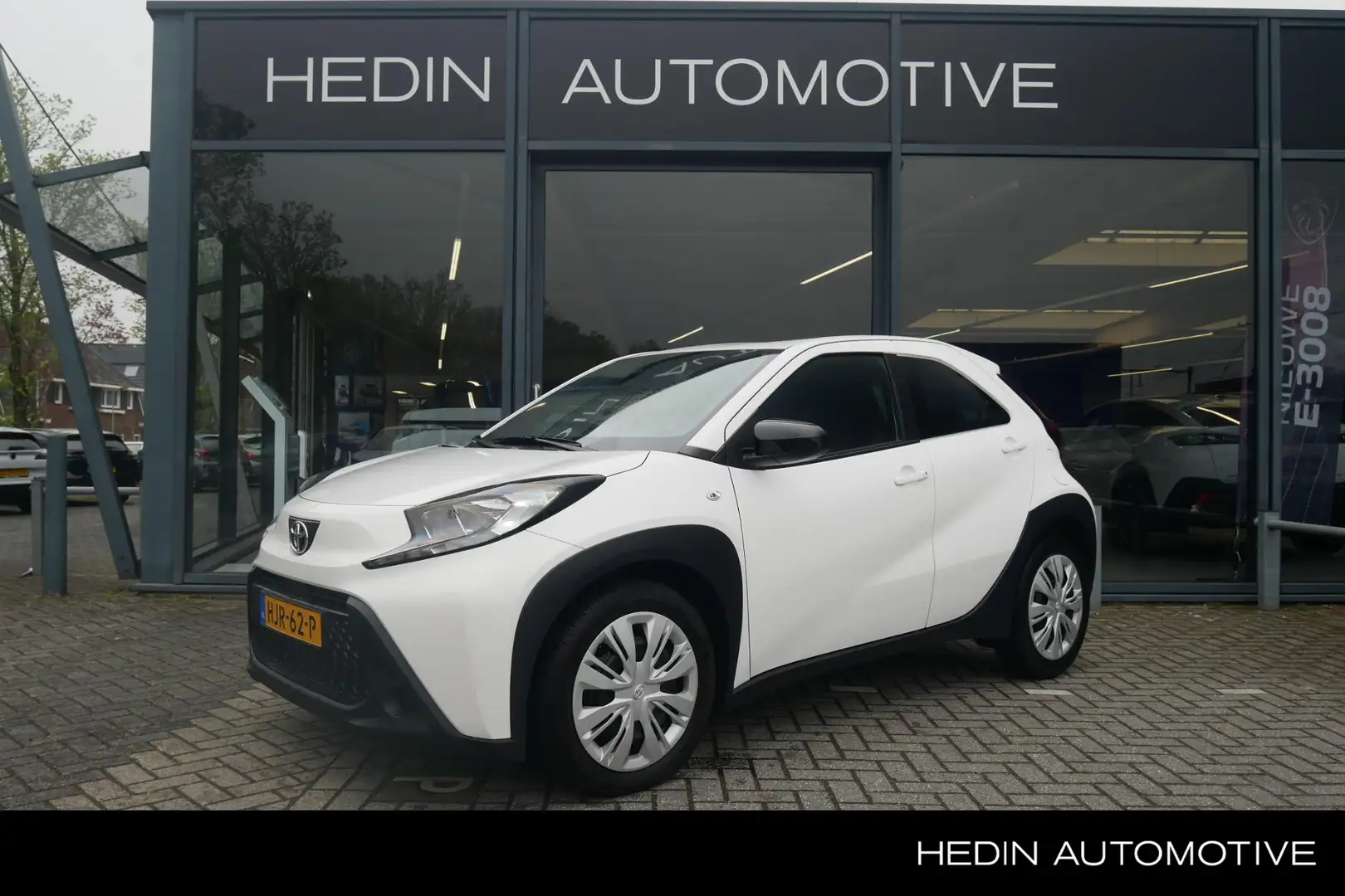 Toyota Aygo X 1.0 VVT-i MT Play | 10 jaar Fabrieksgarantie* | Na Blanc - 1