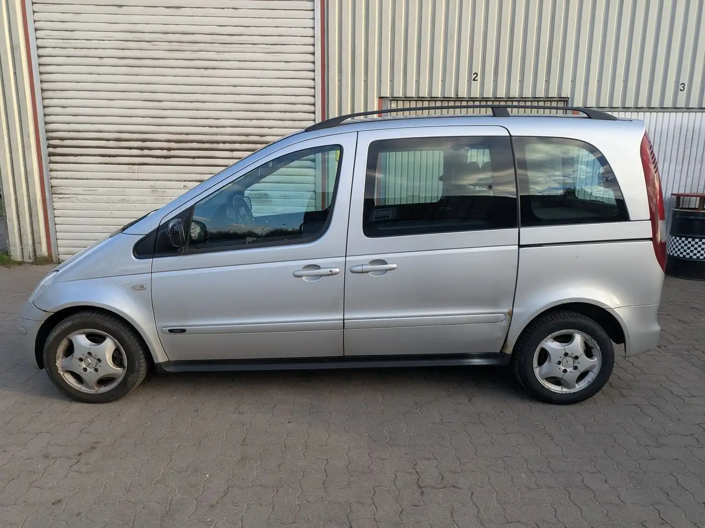 Mercedes-Benz Vaneo 1.7 CDI *Automatkgetriebe*Klima*Alufelgen* Silber - 2