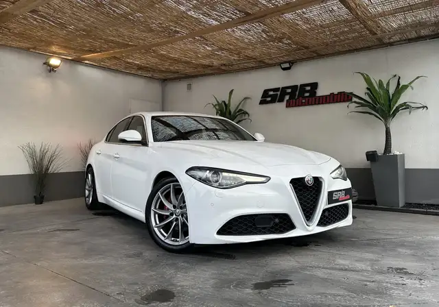 Alfa Romeo Giulia Alfa Romeo Giulia