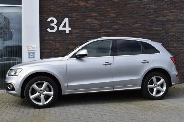 Audi Q5 view 15