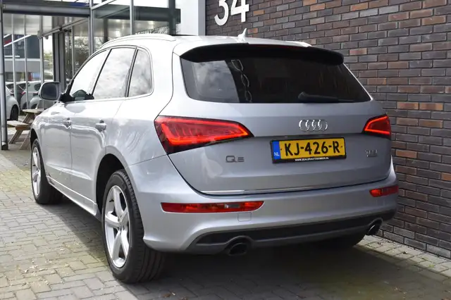 Audi Q5 view 17