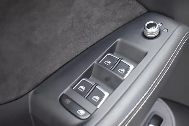 Audi Q5 view 25