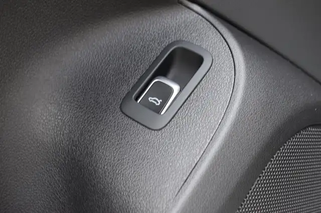 Audi Q5 view 26