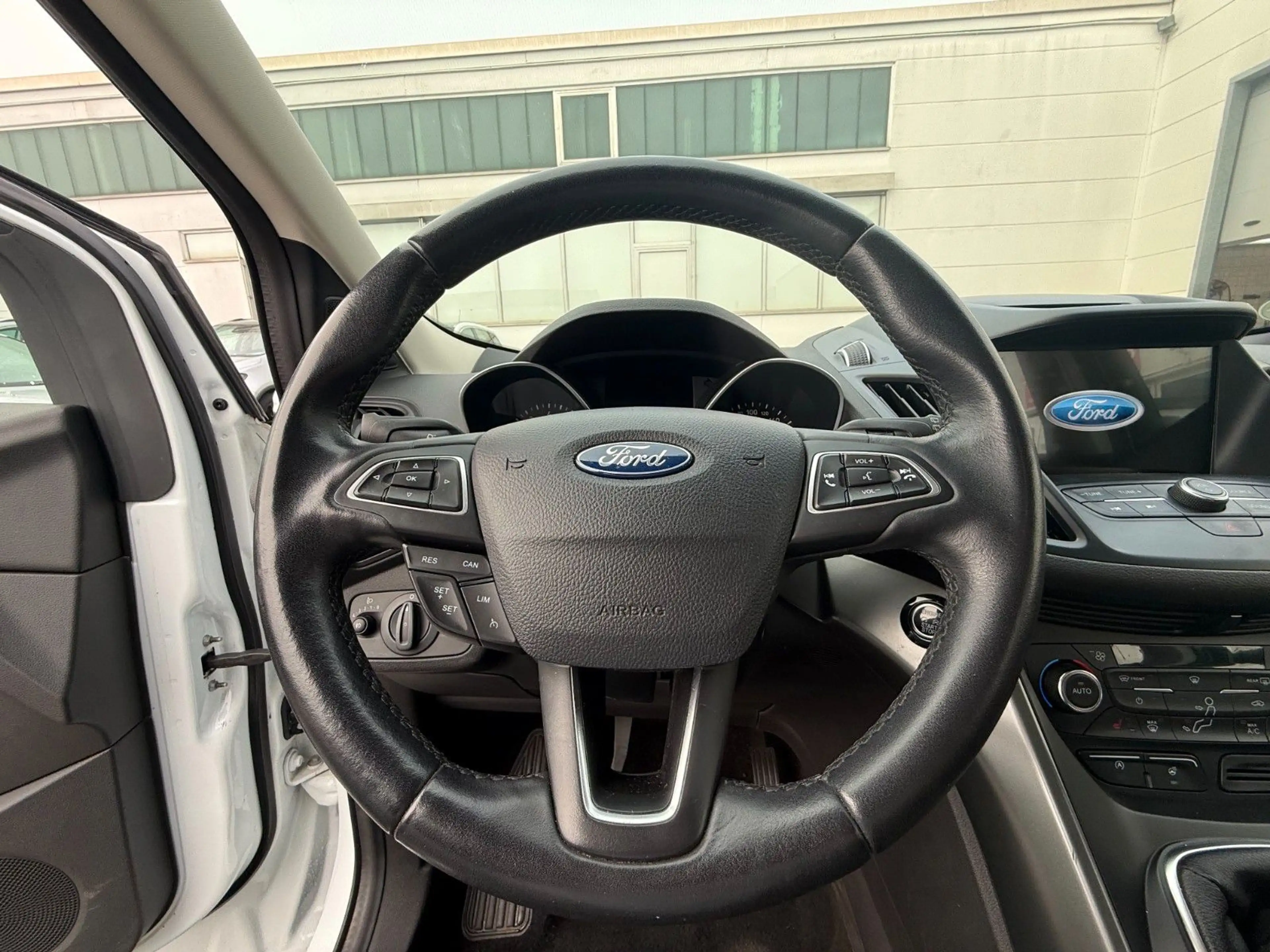 Ford Kuga Cool & Connect KLIMA/NAVI/SHZ/PDC/ALLWETTER — photo 13