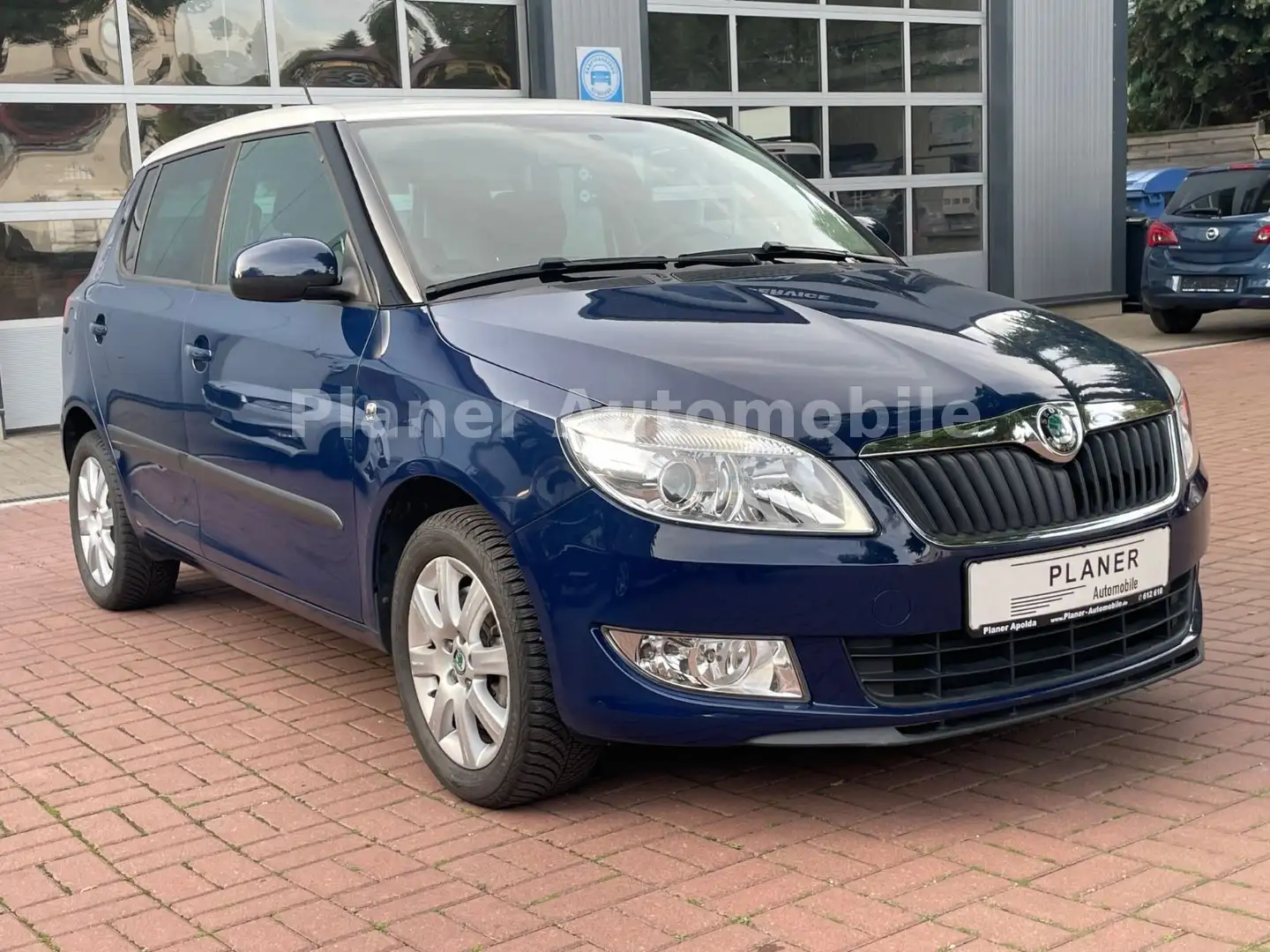 Skoda Fabia Ambiente DSG 1.Hand Tempom. HU/Service neu Blau - 1