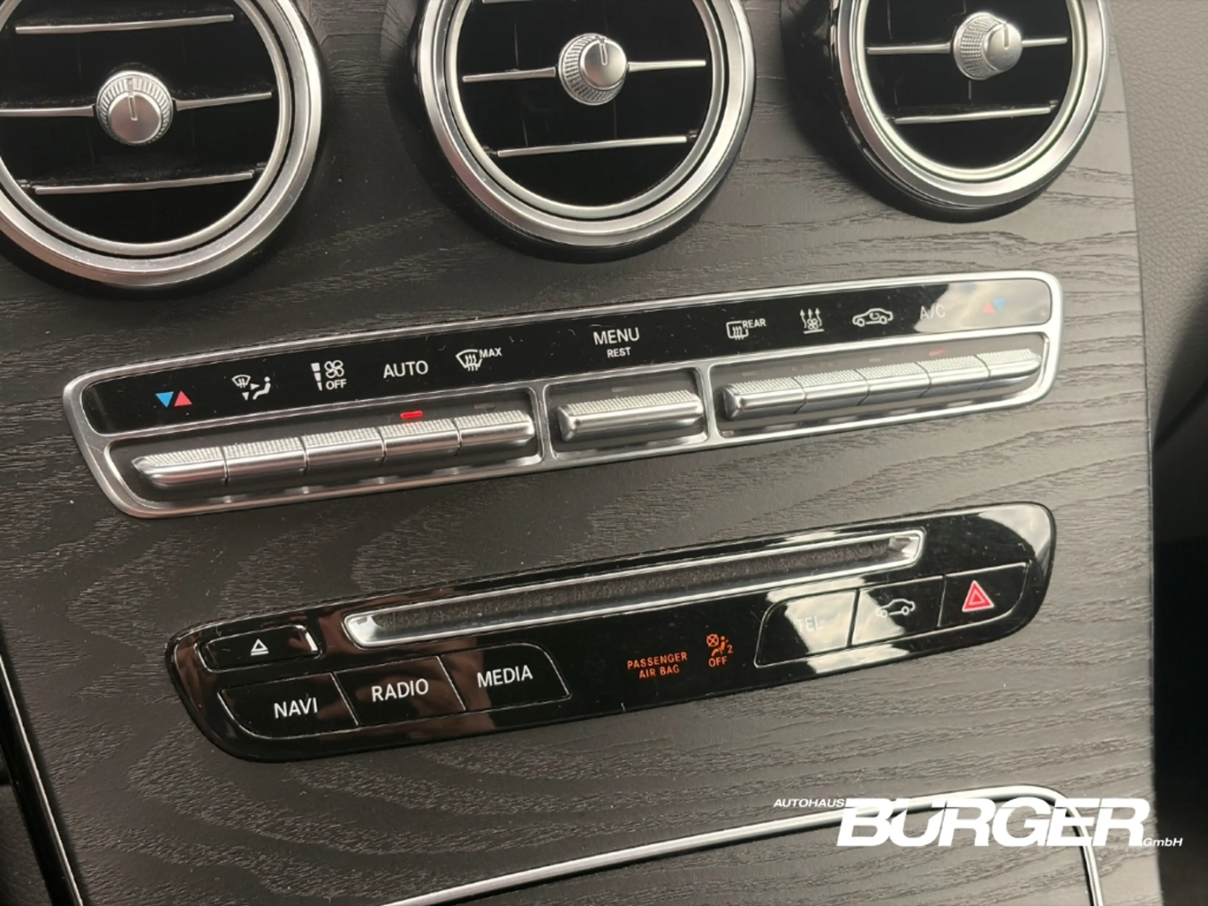 Mercedes-Benz GLC 43 AMG 4Matic Luftfederung AD StandHZG AHK-klappbar Navi — photo 15