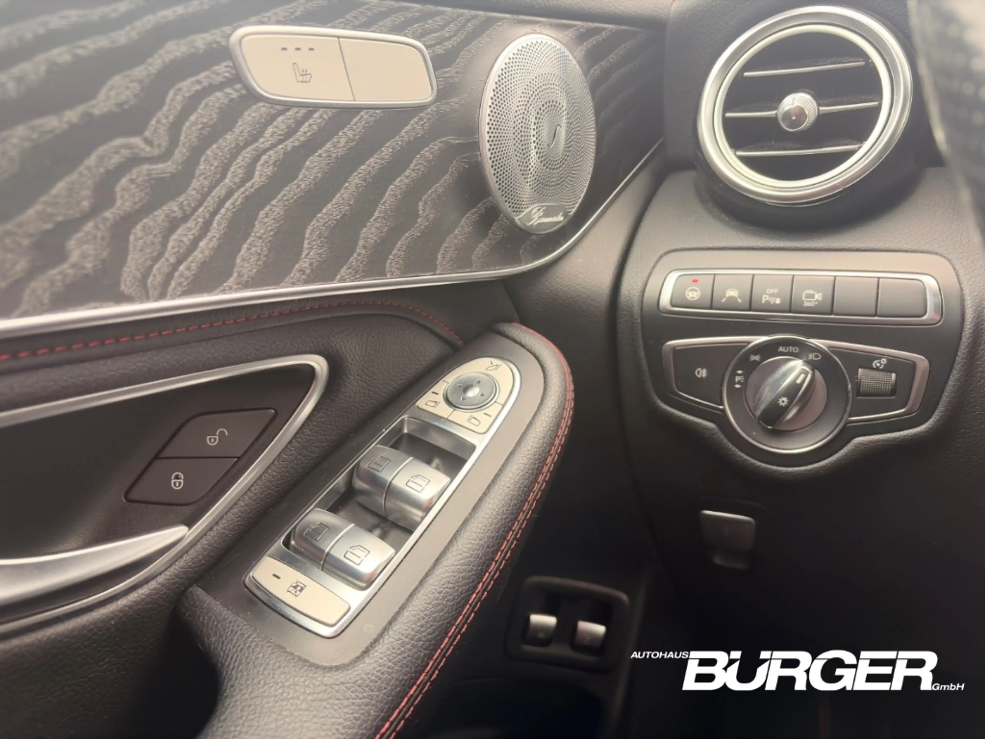 Mercedes-Benz GLC 43 AMG 4Matic Luftfederung AD StandHZG AHK-klappbar Navi — photo 11