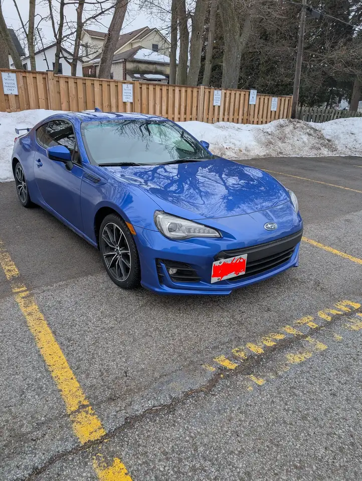 Subaru BRZ снимка Subaru BRZ