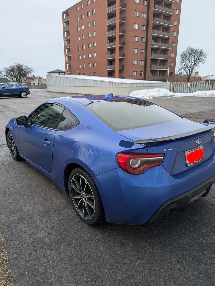 Subaru BRZ снимка Subaru BRZ