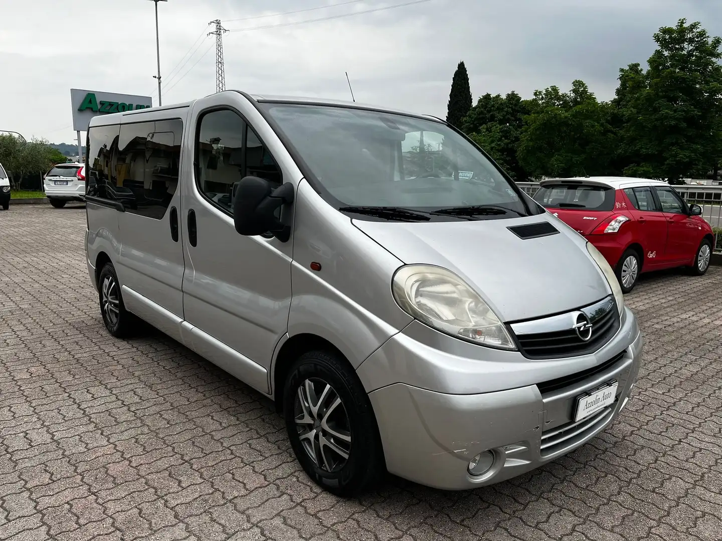 Opel Vivaro 2.0 CDTI 9/POSTI SI A NEOPATENTATI Plateado - 1
