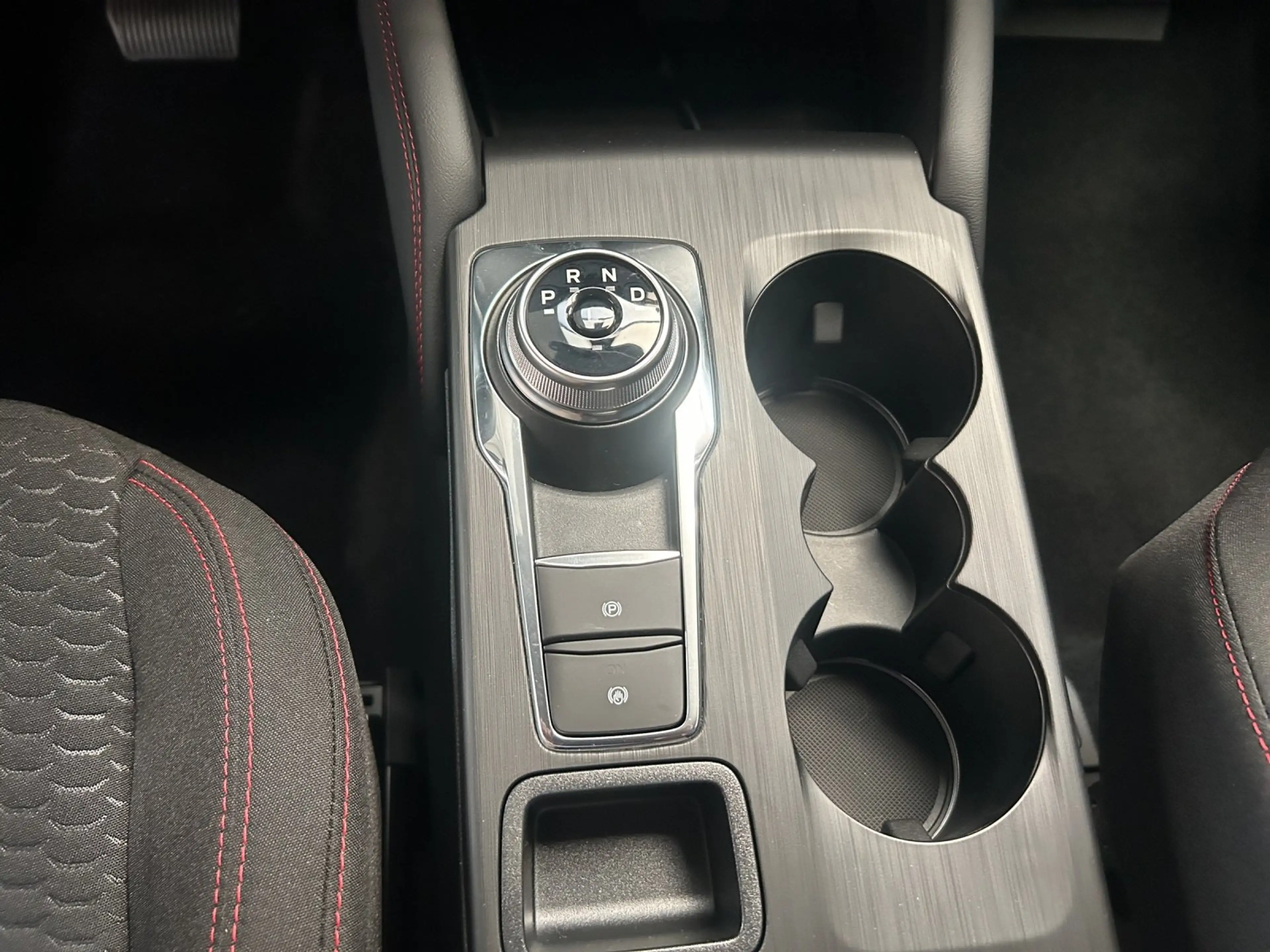 Ford Kuga 1.5 EcoBoost ST-Line Automatik/FGS 5 Jahre — photo 10