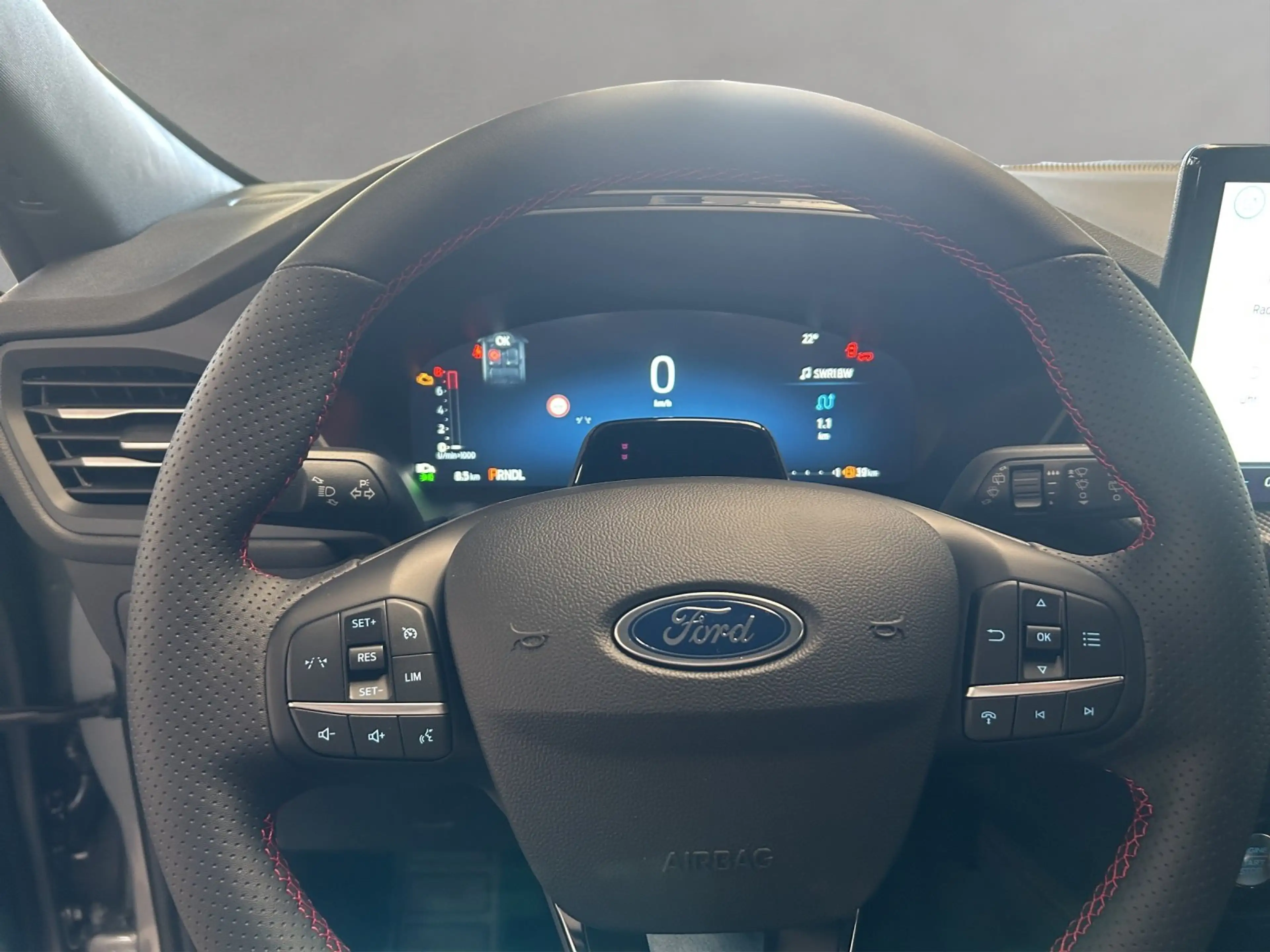Ford Kuga 1.5 EcoBoost ST-Line Automatik/FGS 5 Jahre — photo 12