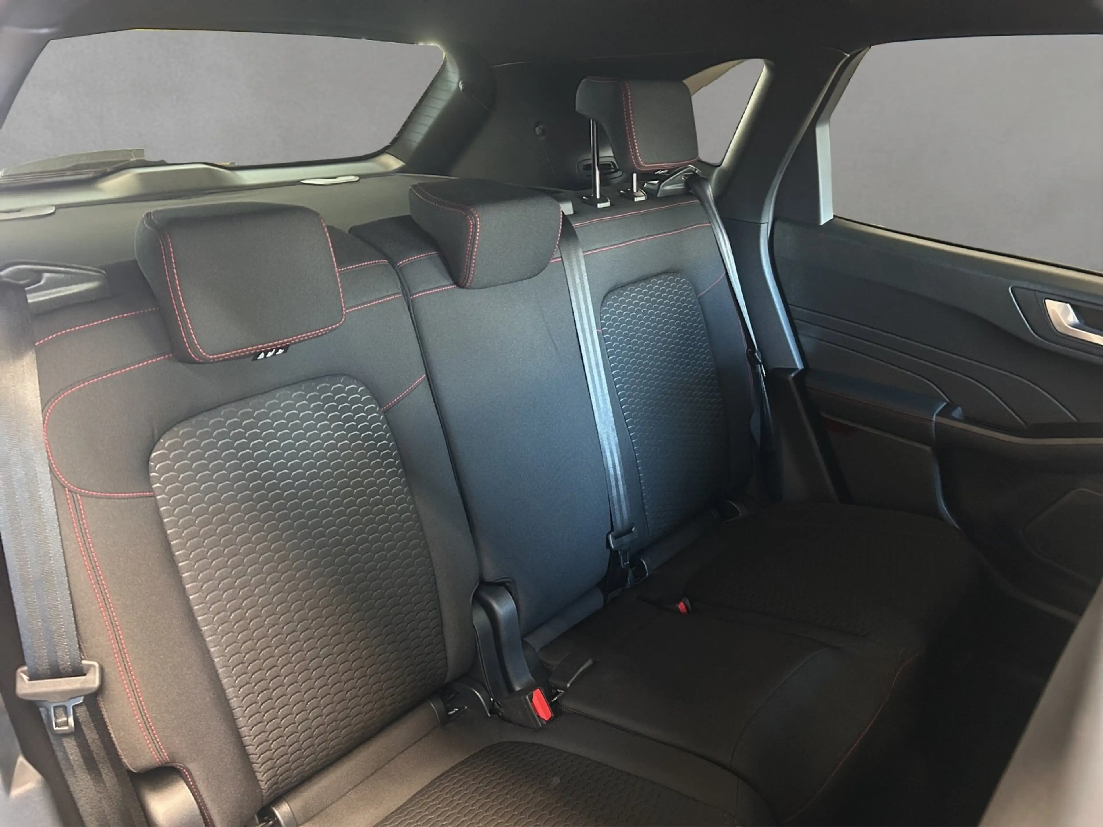 Ford Kuga 1.5 EcoBoost ST-Line Automatik/FGS 5 Jahre — photo 9