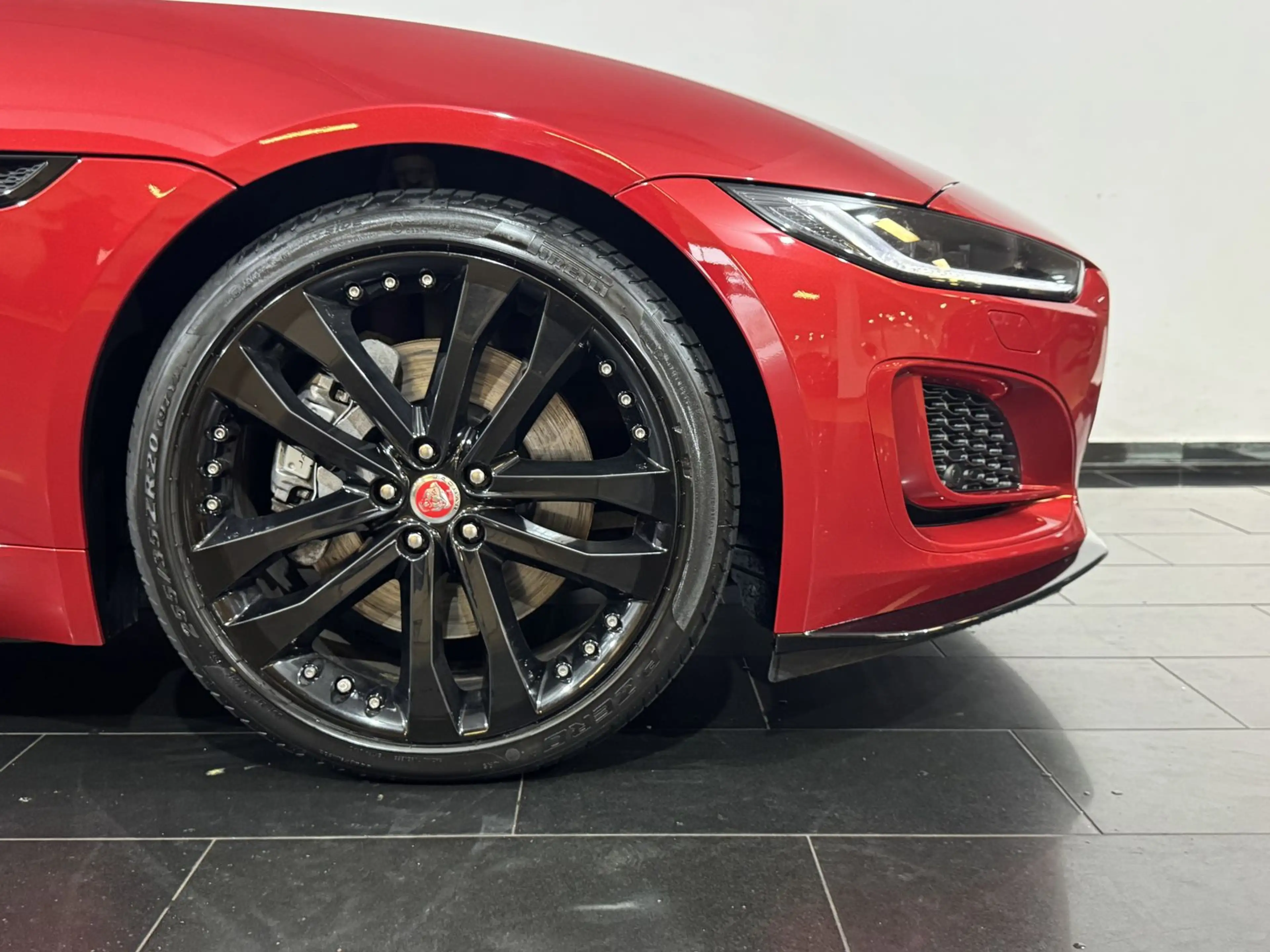 Jaguar F-Type F-TYPE P300 R-Dynamic Black*Schlae*Kamera*DAB+* — photo 7
