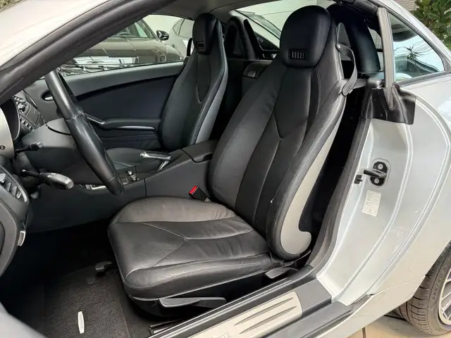 Mercedes-Benz SLK view 14