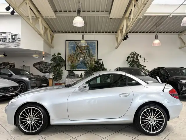 Mercedes-Benz SLK view 7