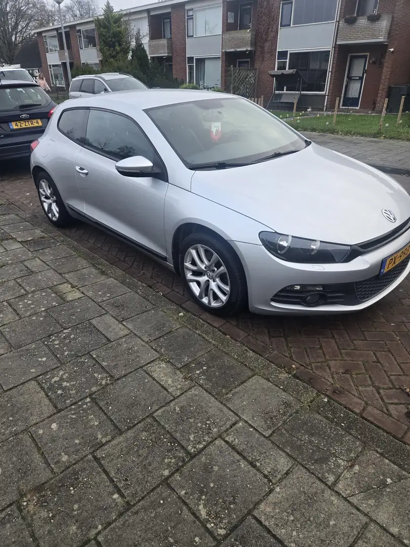 Volkswagen Scirocco 1.4 TSI Highl. Plus Plateado - 2