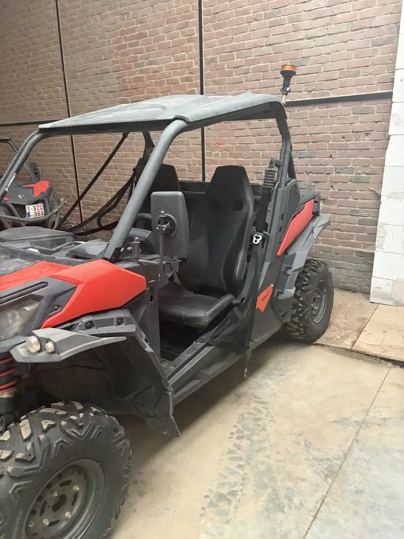 Can-Am Maverick 800 - 2