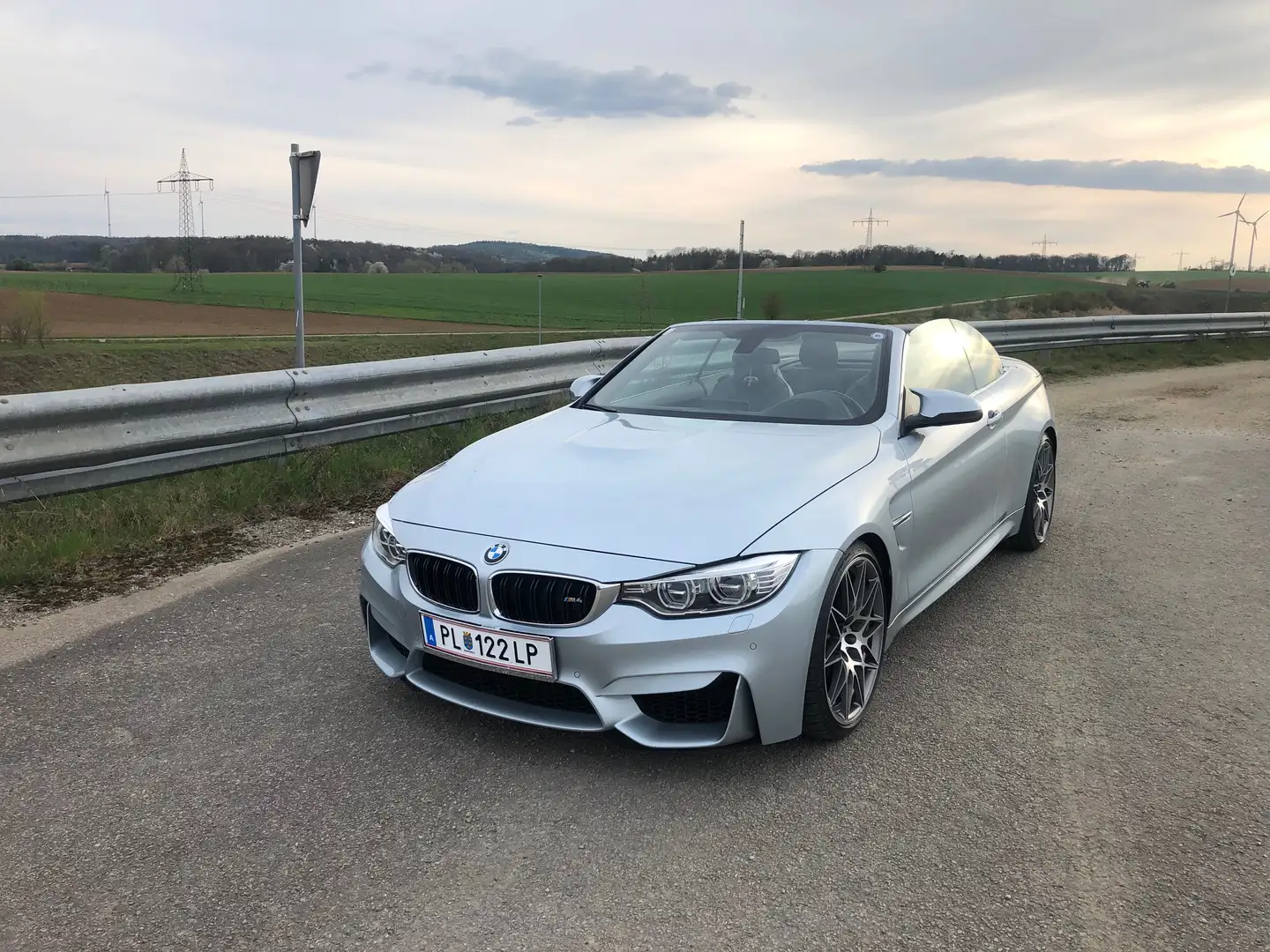 BMW M4 Cabrio M-DKG Aut. (F83) Silber - 1