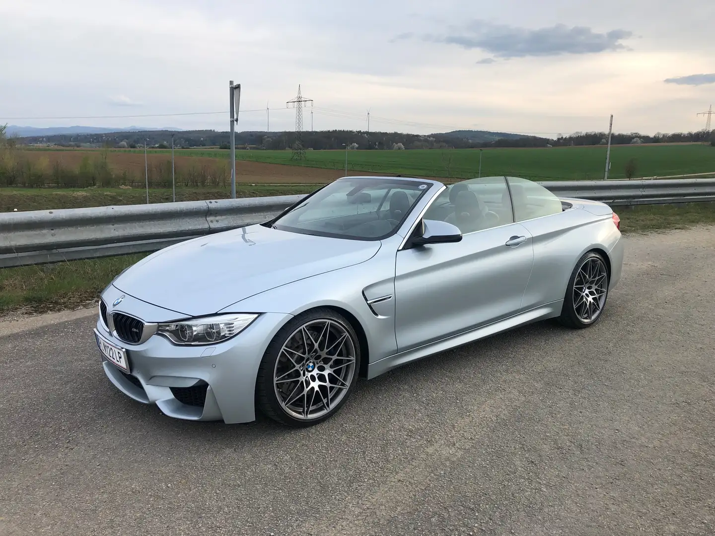BMW M4 Cabrio M-DKG Aut. (F83) Silber - 2