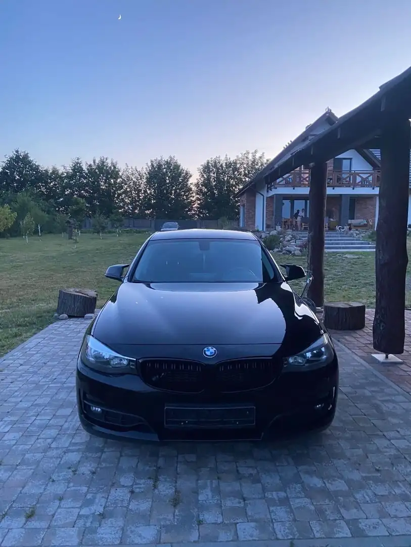 BMW 318 318d GT - 2