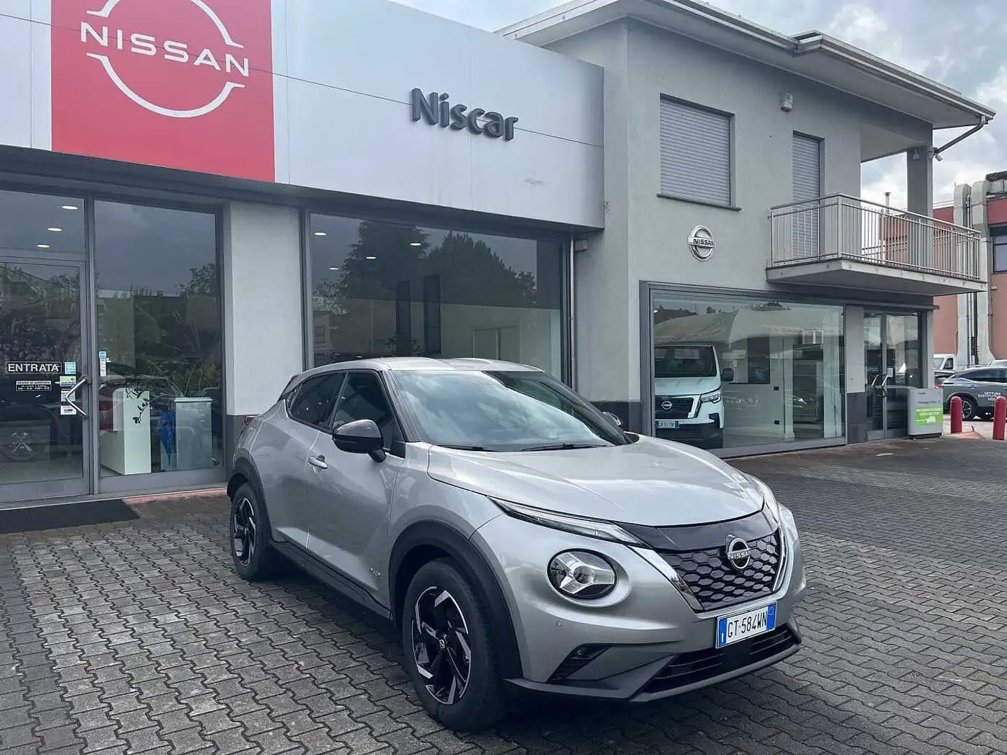 Nissan Juke 2ª serie 1.6 HEV N-Connecta Argento - 2