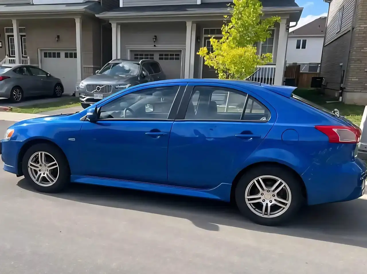 Mitsubishi Lancer снимка Mitsubishi Lancer