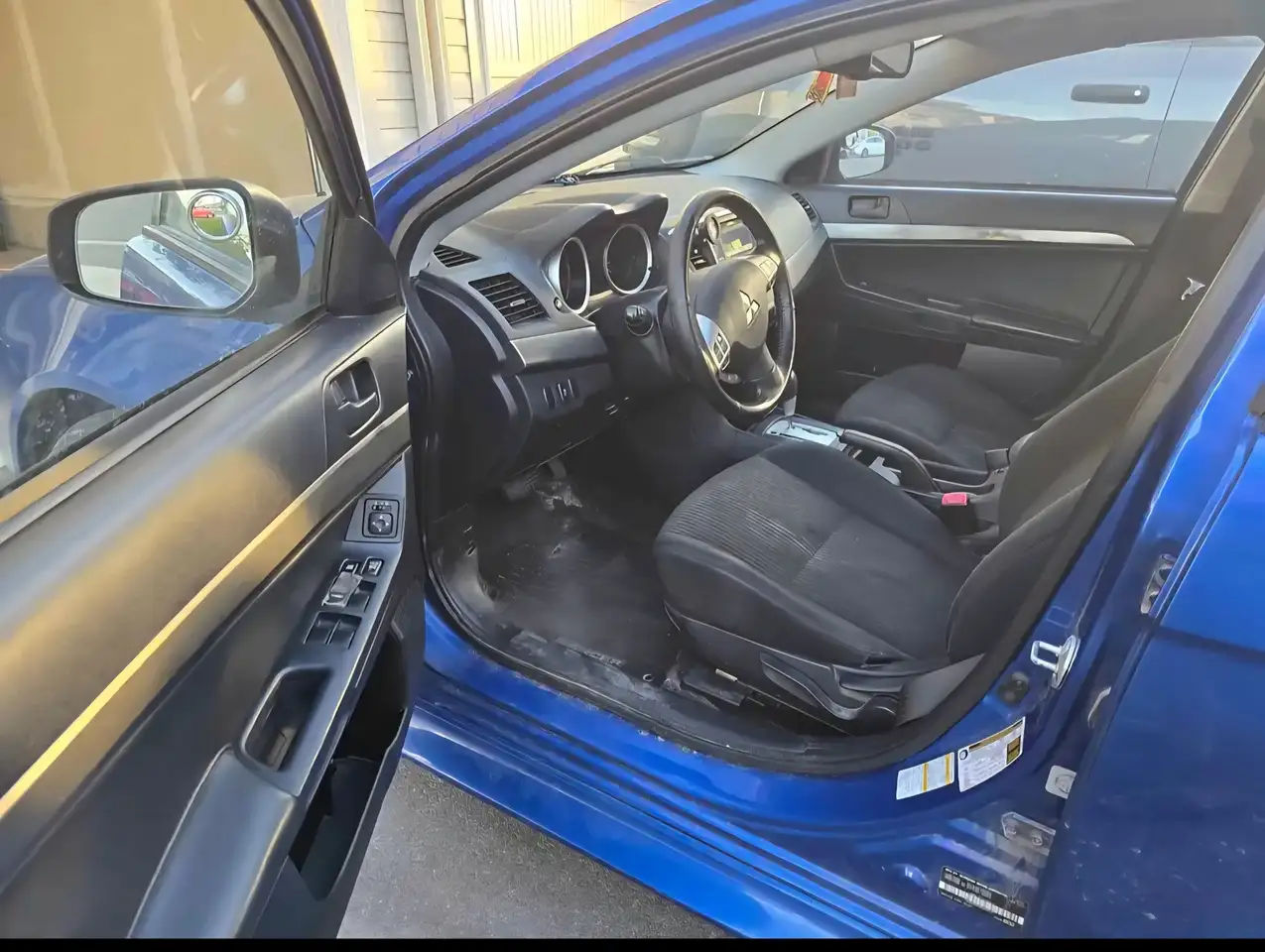 Mitsubishi Lancer снимка Mitsubishi Lancer